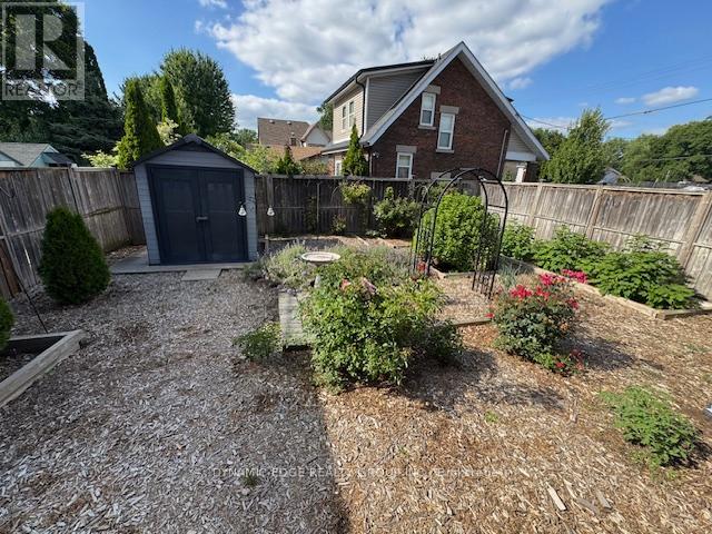 Photo 2 of 484 Hamilton Road, London East ON