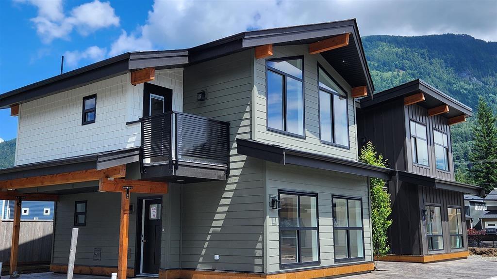 20 798 HOT SPRINGS ROAD, Harrison Hot Springs, Harrison Hot Springs