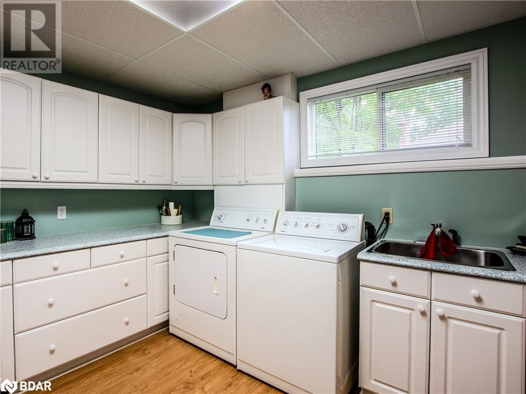Photo 29 of 68 Alana Drive, Springwater ON