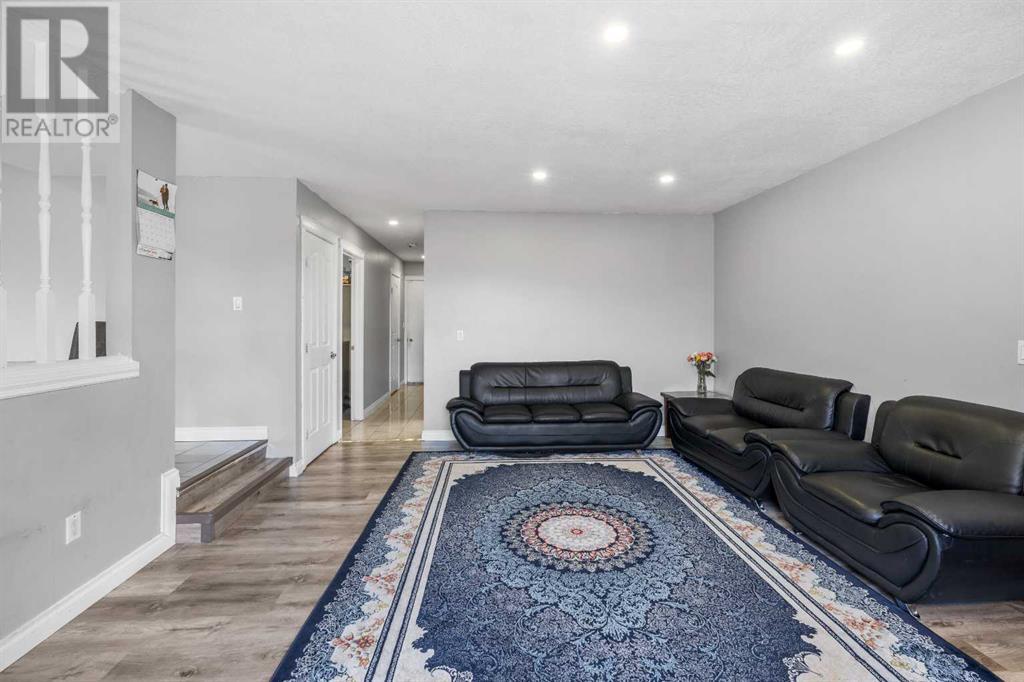 Single Family House for Sale in  Whitefield Crescent NE Whitehorn Calgary 