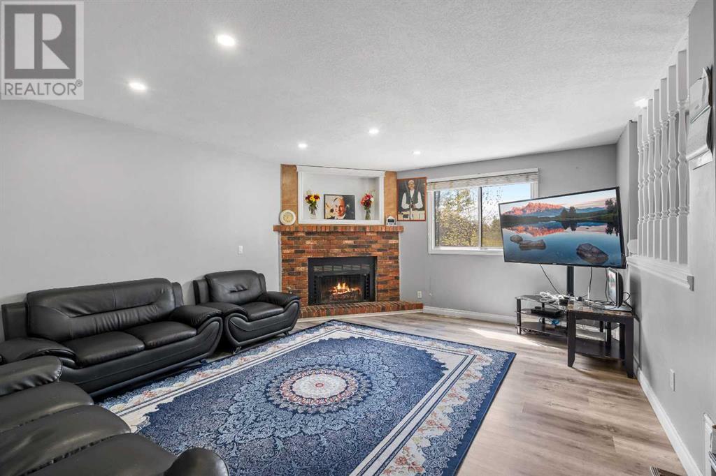 Single Family House for Sale in  Whitefield Crescent NE Whitehorn Calgary 