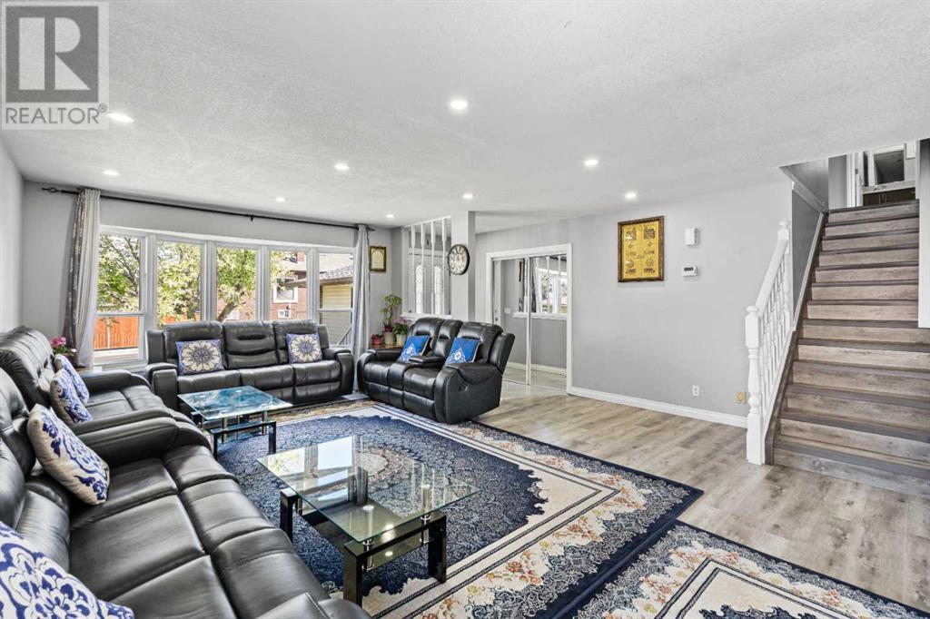Single Family House for Sale in  Whitefield Crescent NE Whitehorn Calgary 