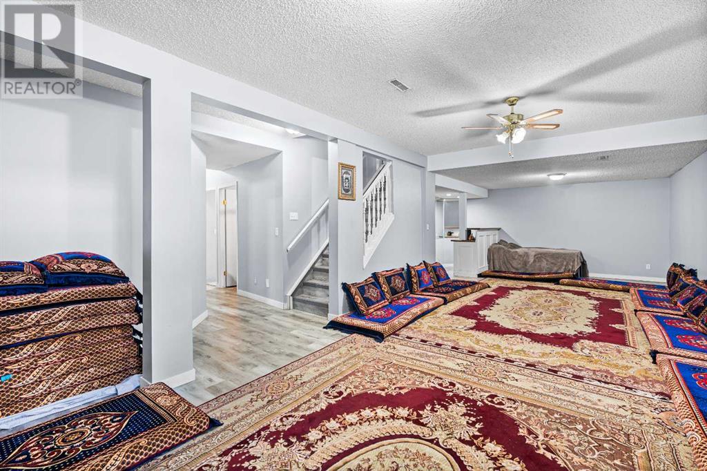 Single Family House for Sale in  Whitefield Crescent NE Whitehorn Calgary 
