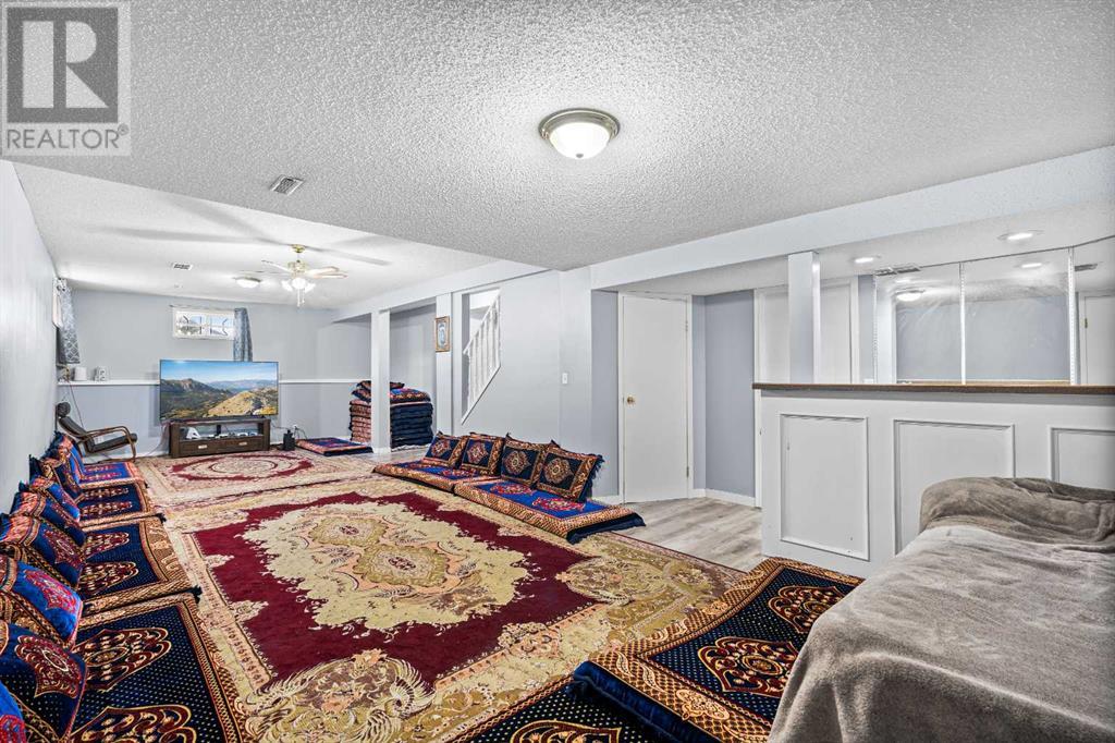 Single Family House for Sale in  Whitefield Crescent NE Whitehorn Calgary 