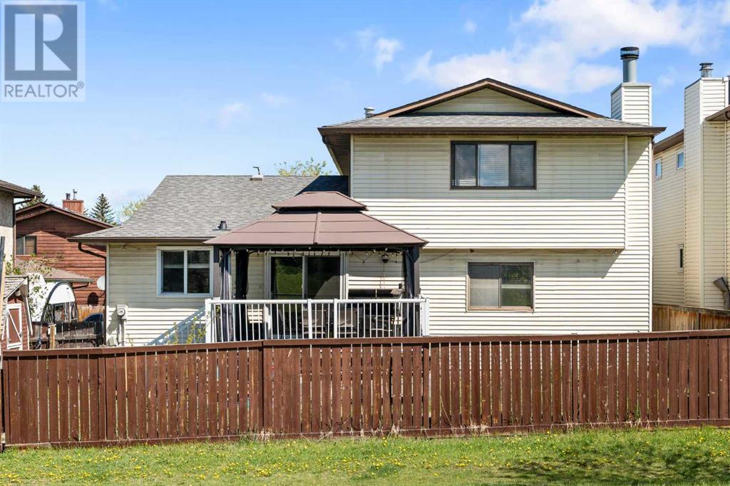Single Family House for Sale in  Whitefield Crescent NE Whitehorn Calgary 