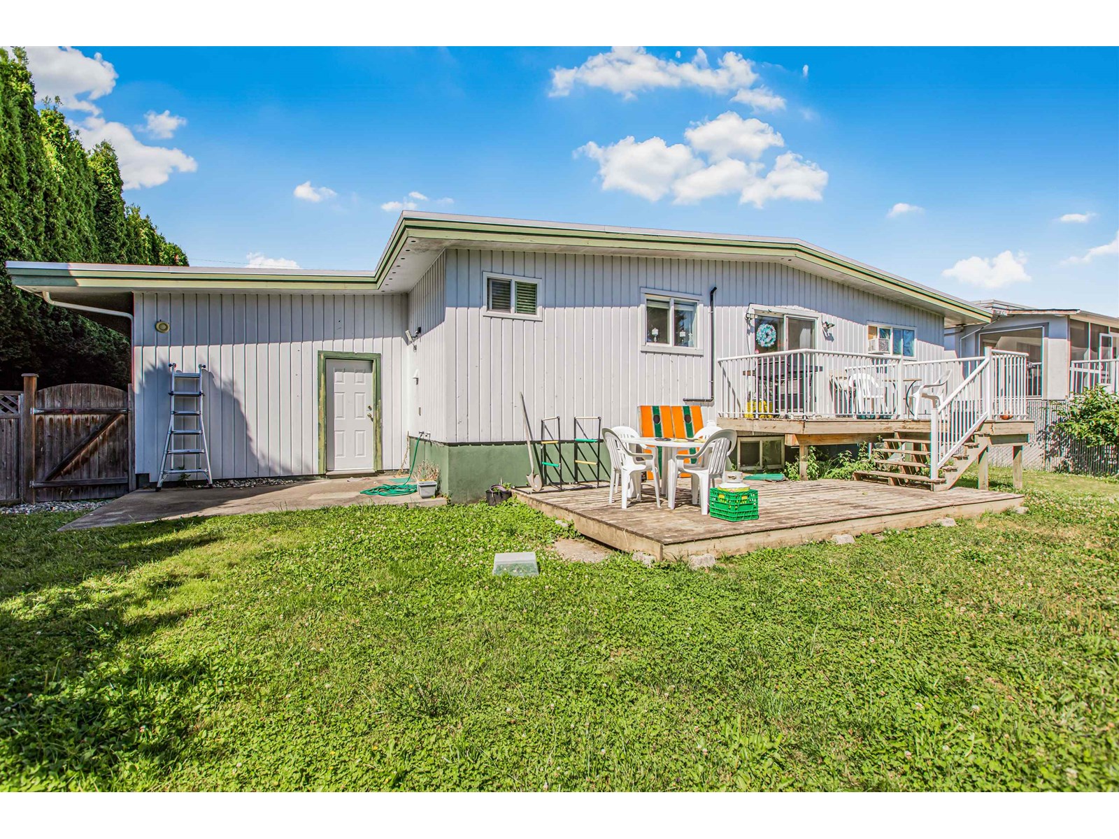 Photo 2 of 45410 Westview Avenue Chilliwack Proper West, Chilliwack BC