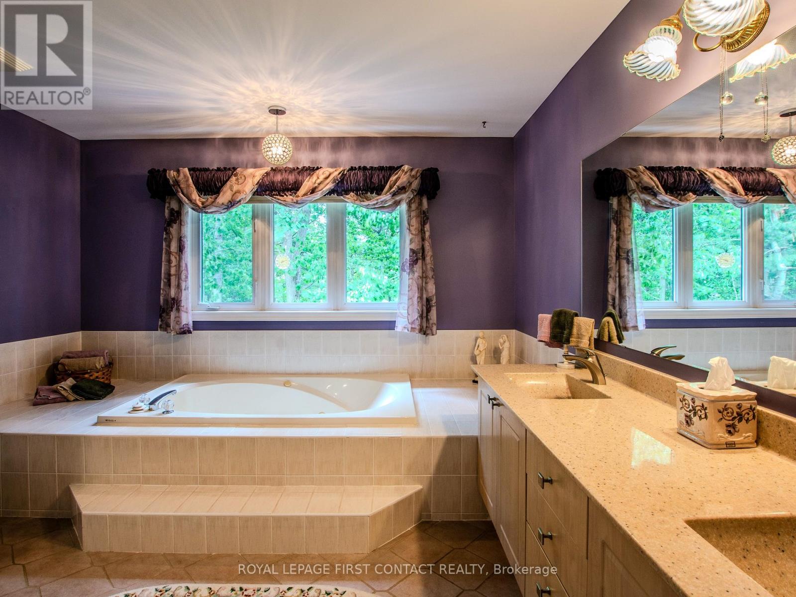 Photo 27 of 68 Alana Drive, Springwater ON