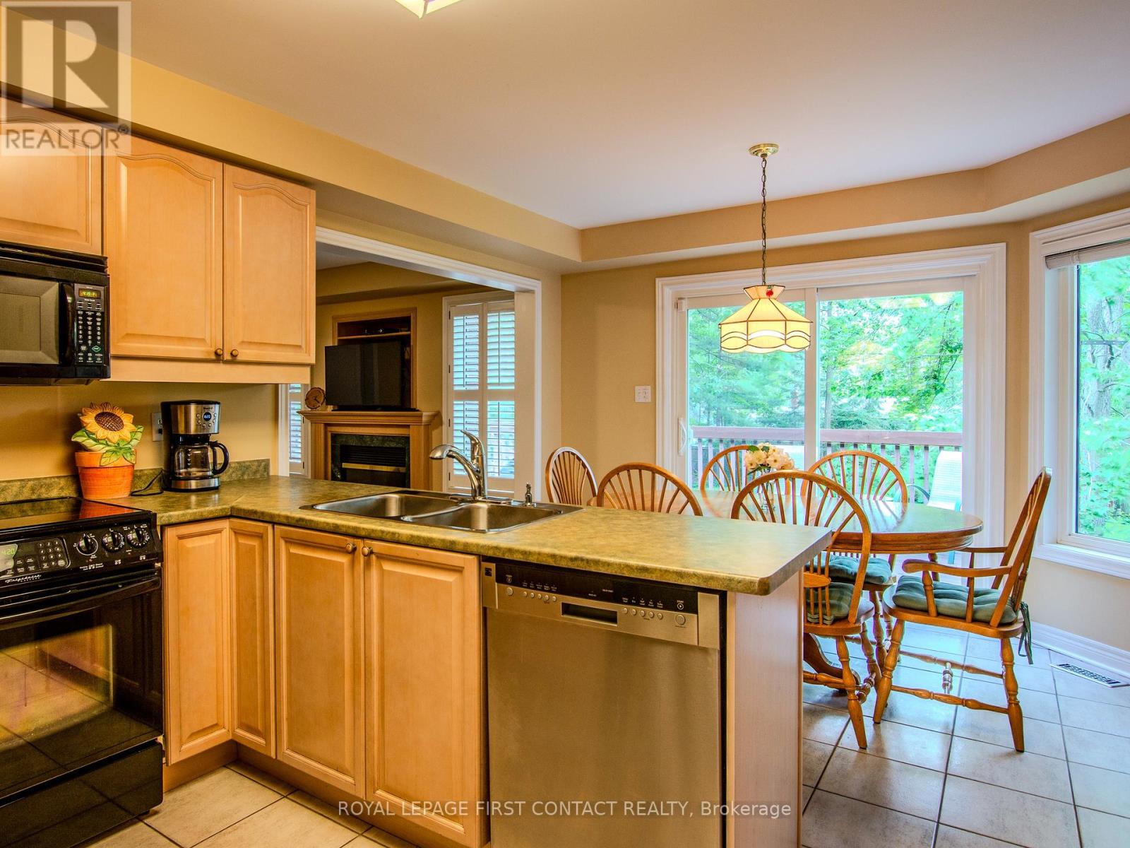 Photo 10 of 68 Alana Drive, Springwater ON