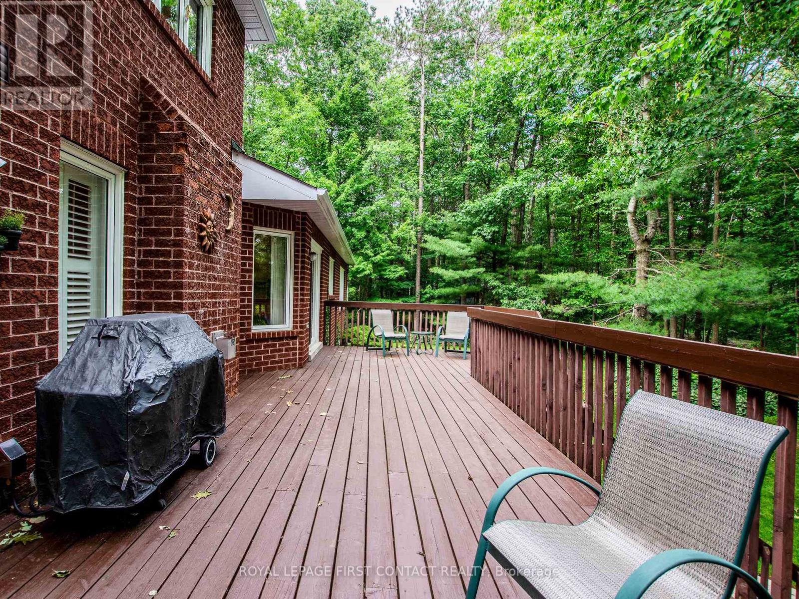 Photo 35 of 68 Alana Drive, Springwater ON