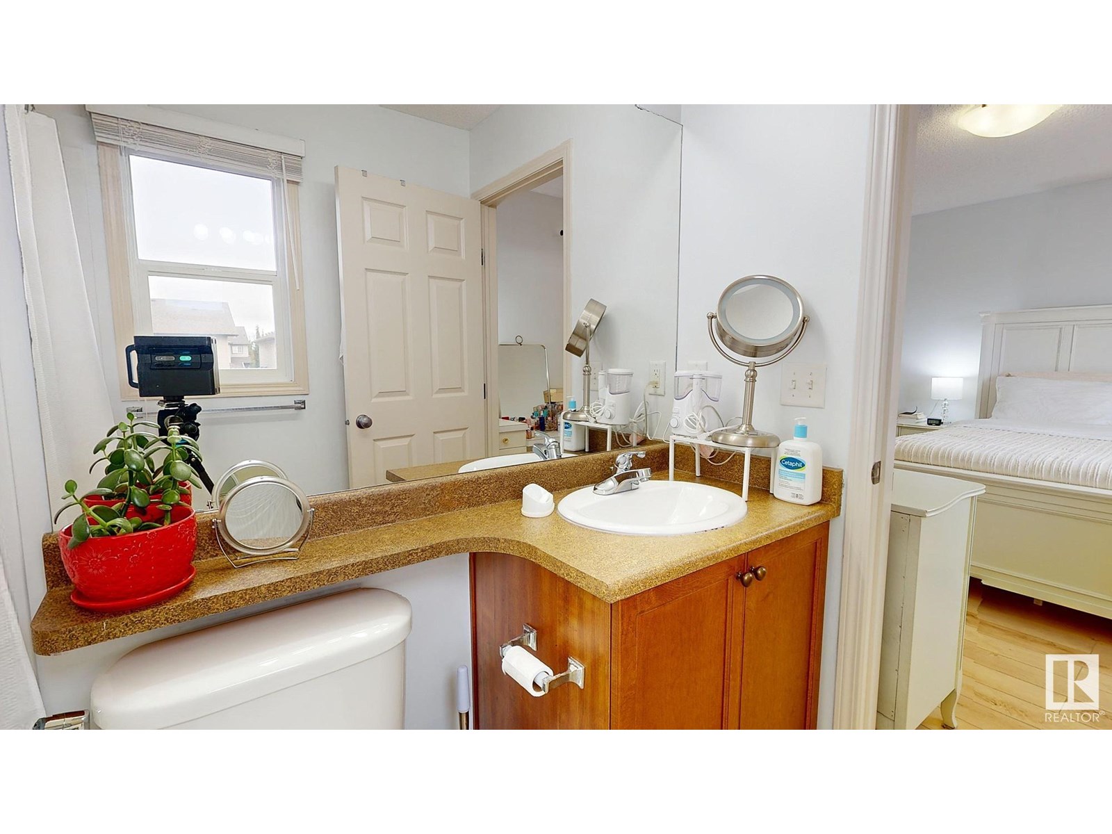 Photo 7 of 8740 180 Av Nw, Edmonton AB