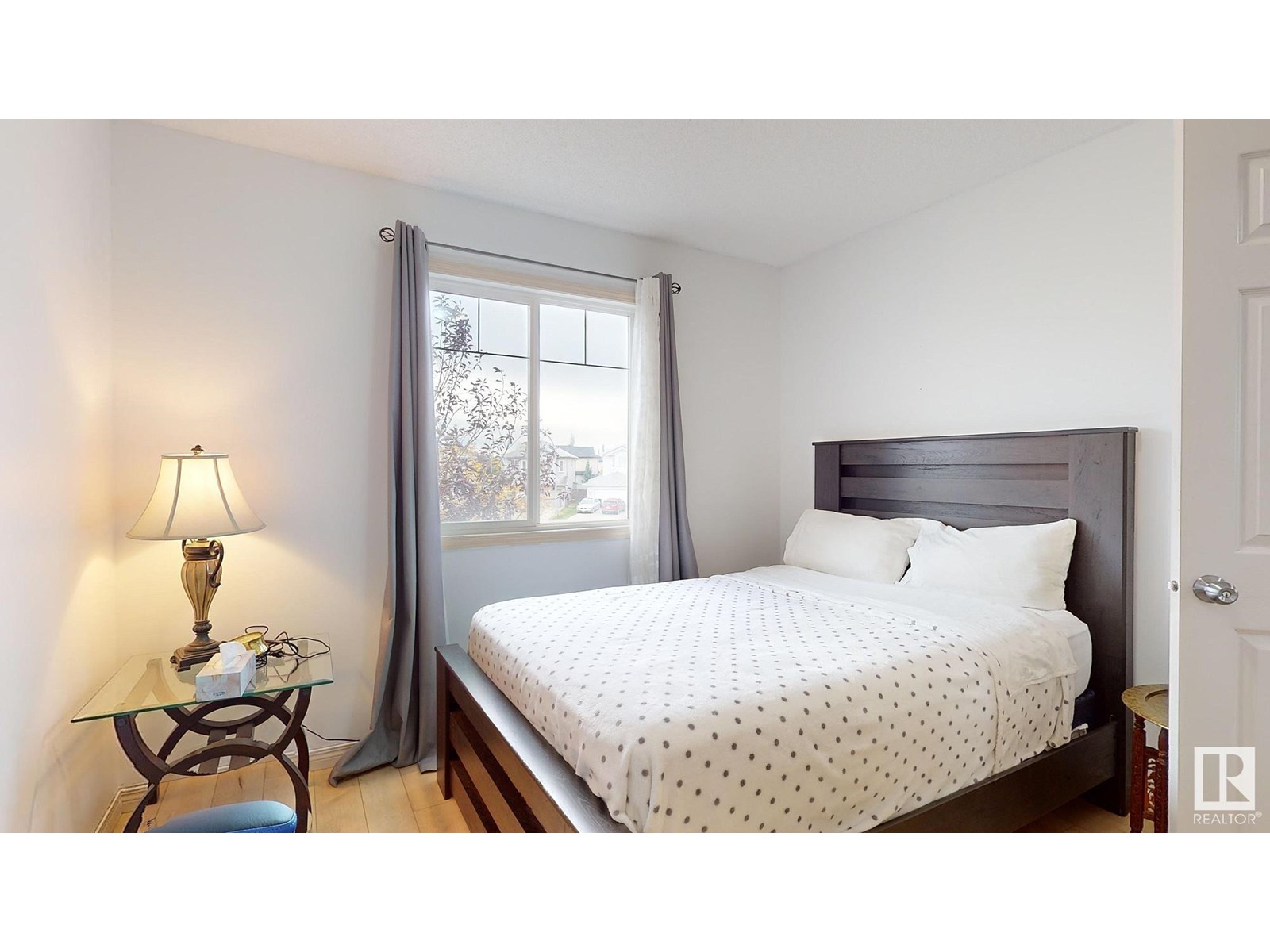 Photo 11 of 8740 180 Av Nw, Edmonton AB