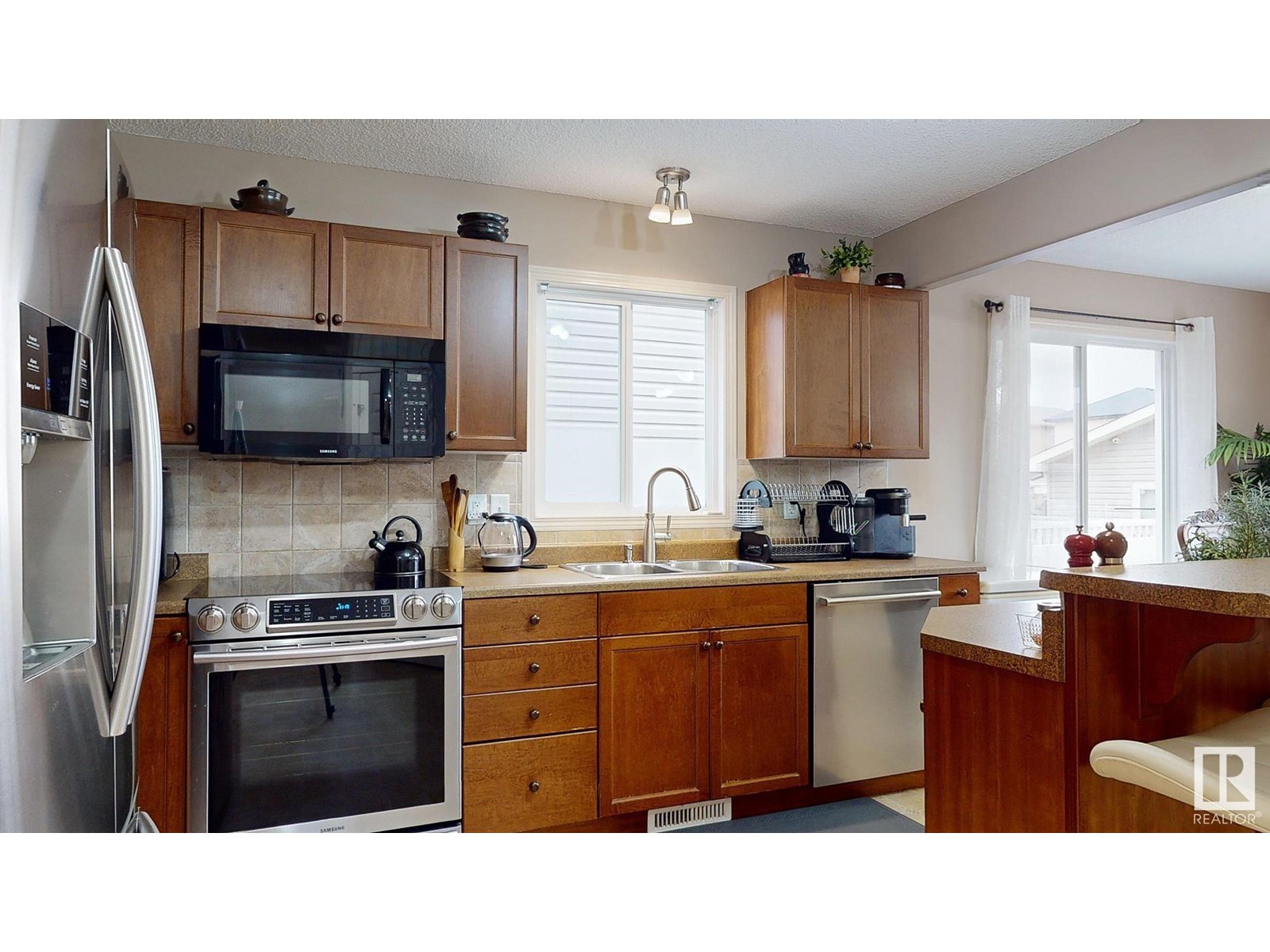 Photo 18 of 8740 180 Av Nw, Edmonton AB