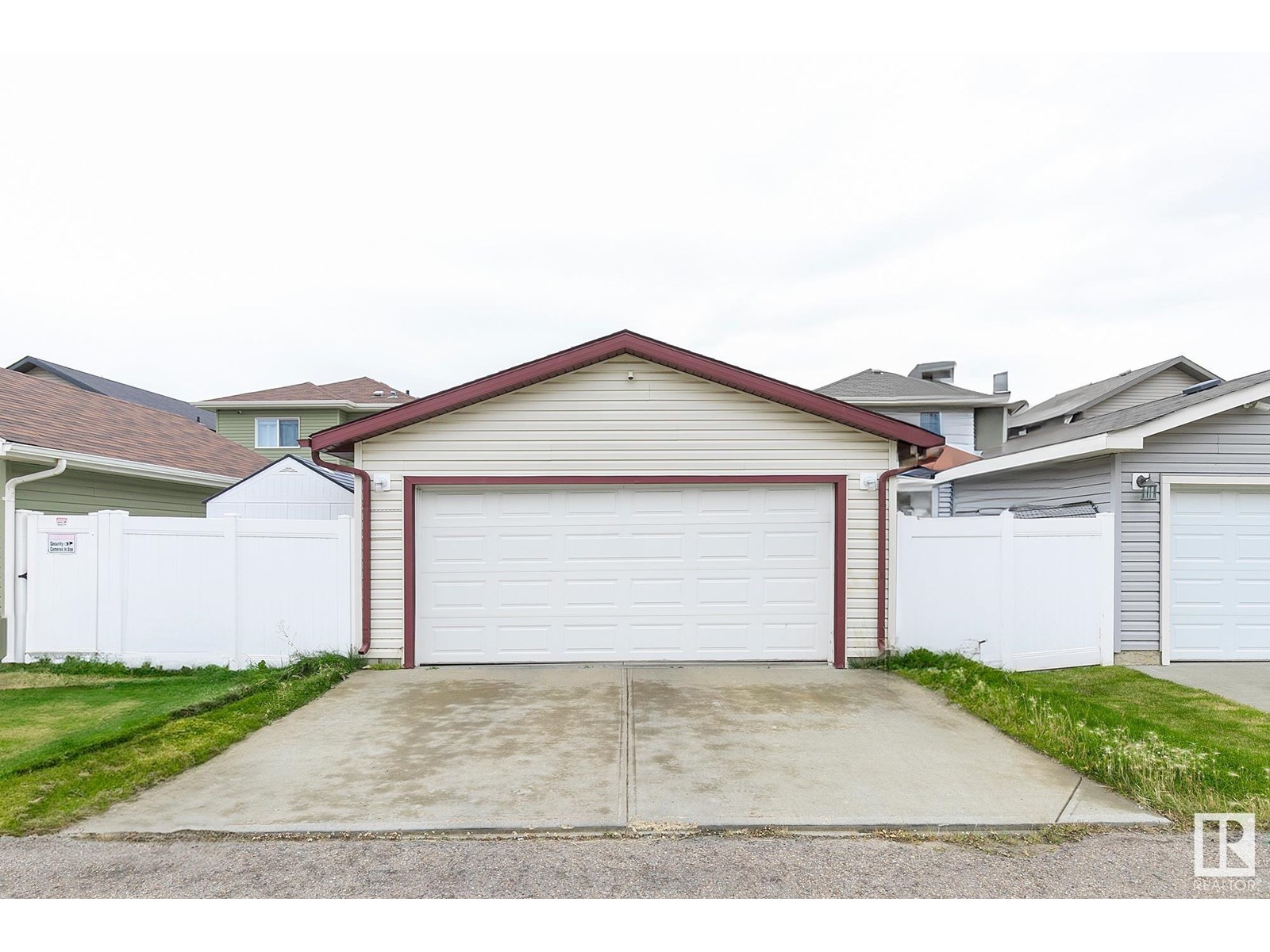 Photo 21 of 8740 180 Av Nw, Edmonton AB