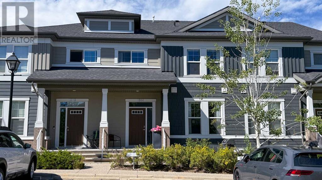 Single Family House for Sale in  Evanston Square NW Evanston Calgary 