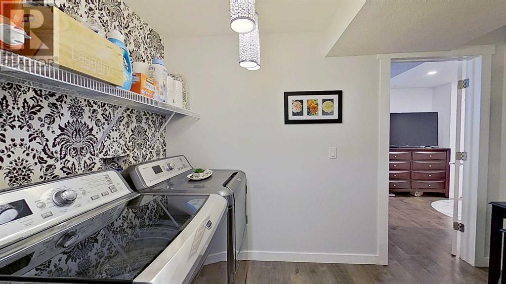 Single Family House for Sale in  Evanston Square NW Evanston Calgary 