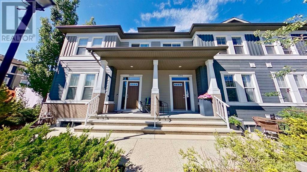 Single Family House for Sale in  Evanston Square NW Evanston Calgary 