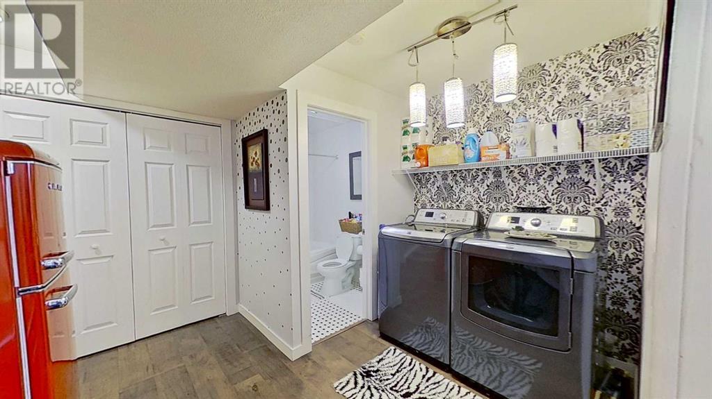 Single Family House for Sale in  Evanston Square NW Evanston Calgary 