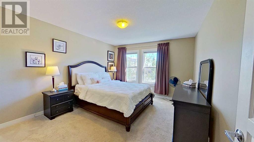 Single Family House for Sale in  Evanston Square NW Evanston Calgary 