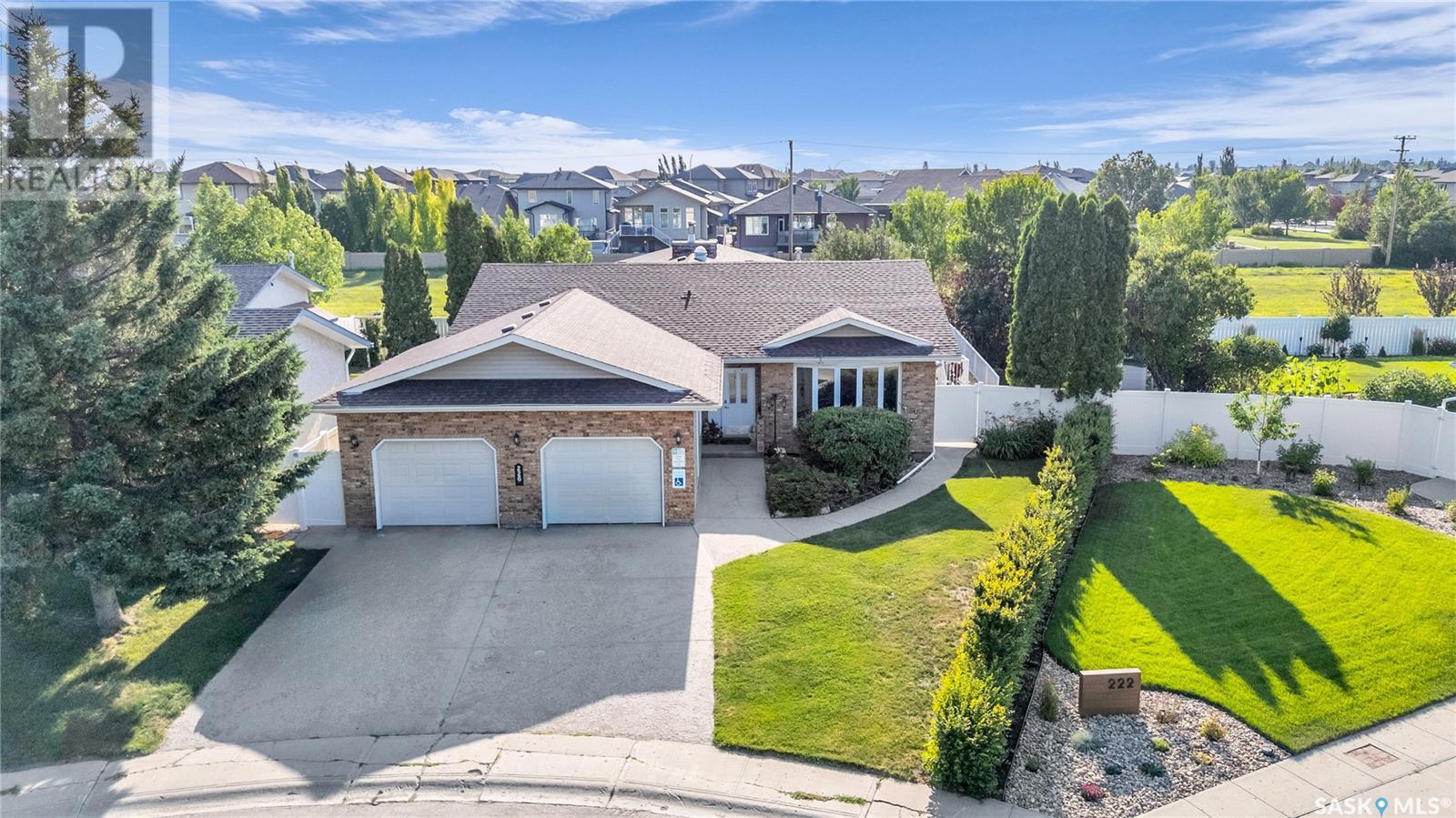Photo 2 of 226 Hansen Drive, Regina SK