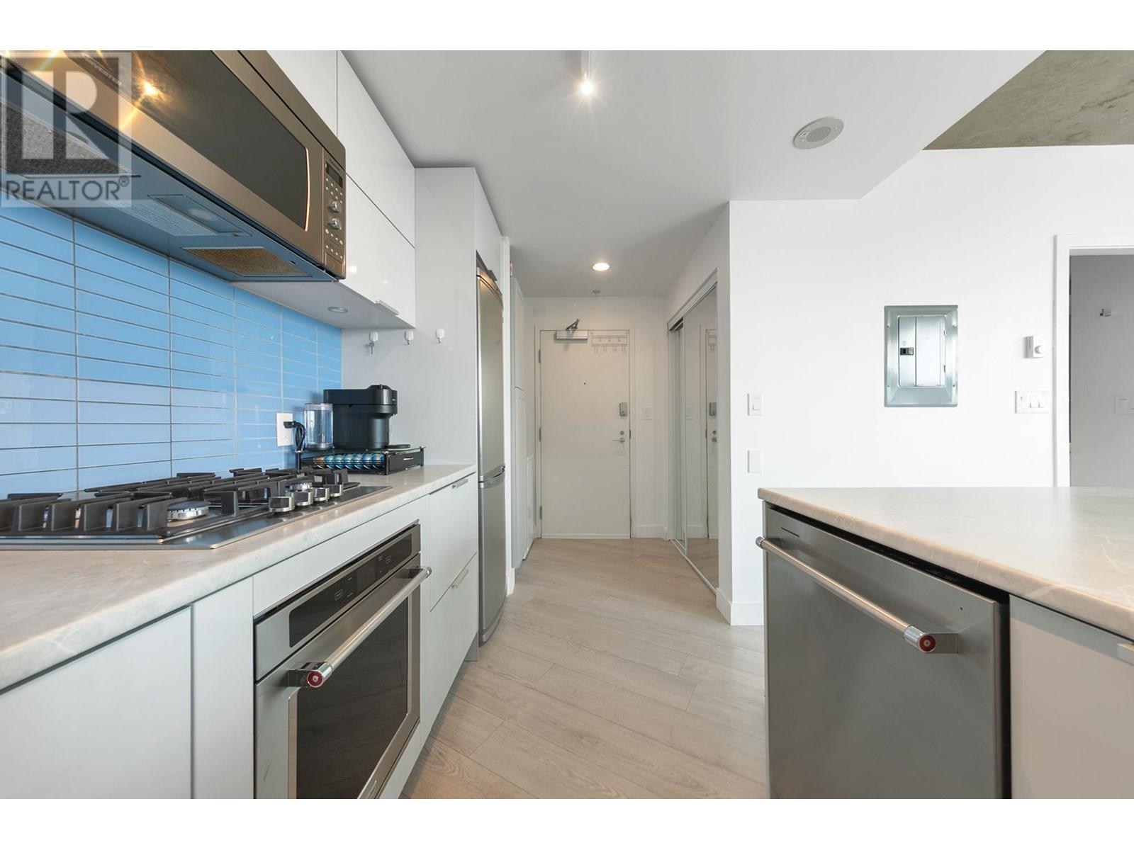 Photo 11 of 3209 128 W Cordova Street, Vancouver BC