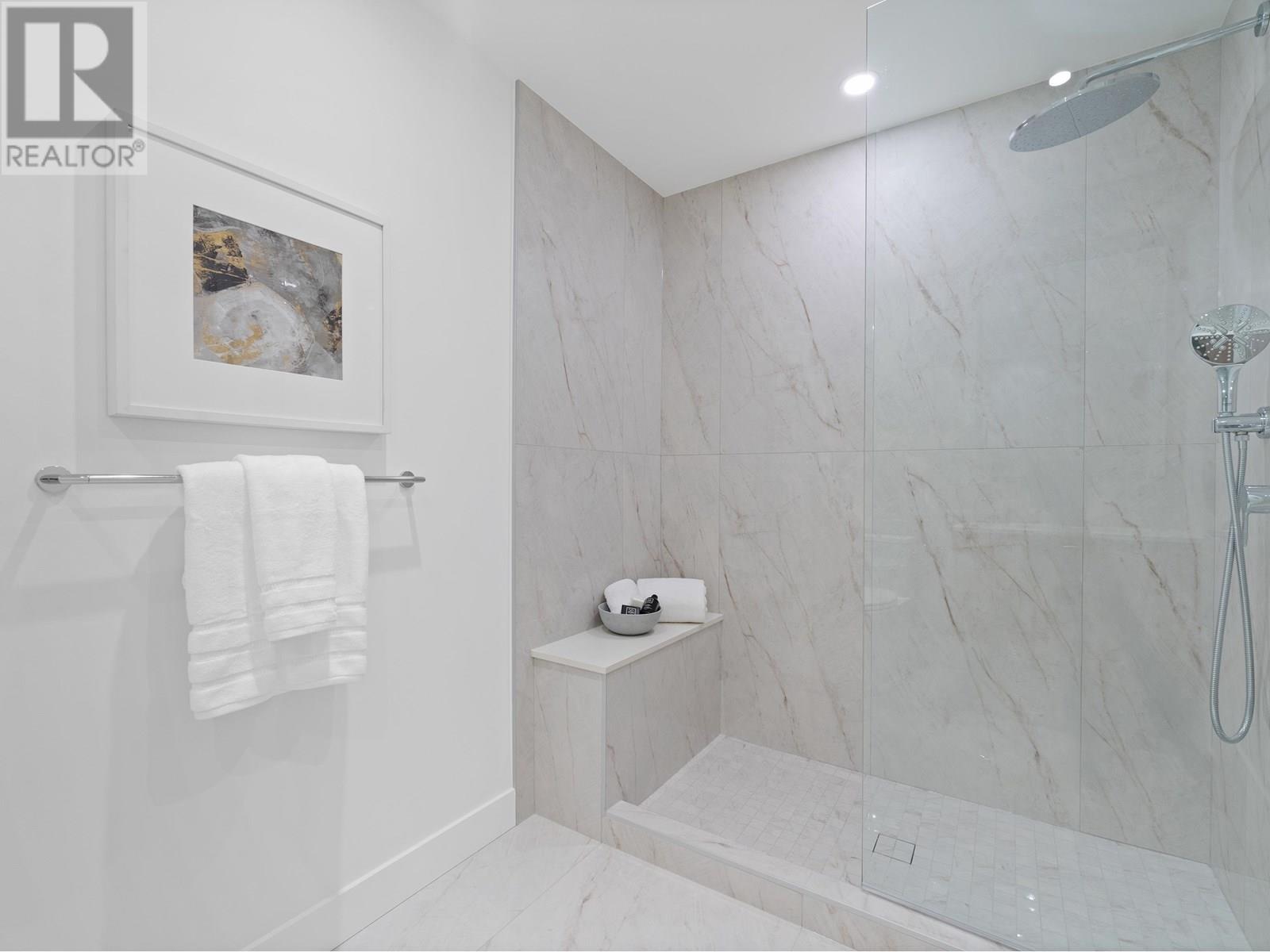 Photo 19 of 407 135 E 13 Street, North Vancouver BC