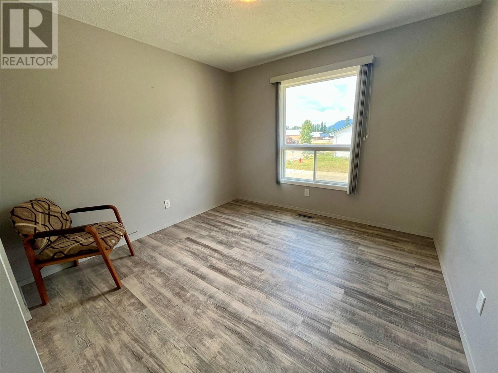 Photo 2 of 80 Sukunka Place, Tumbler Ridge BC