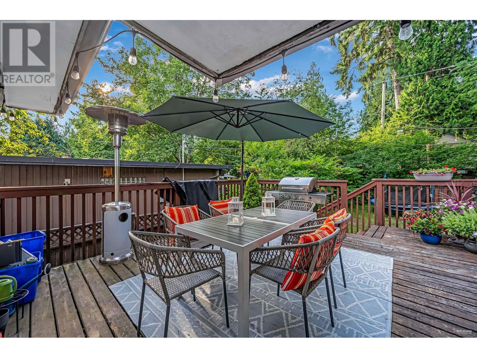 Photo 20 of 1052 Montroyal Boulevard, North Vancouver BC