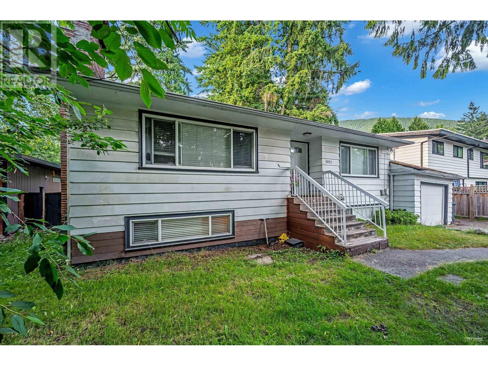 Photo 23 of 1052 Montroyal Boulevard, North Vancouver BC