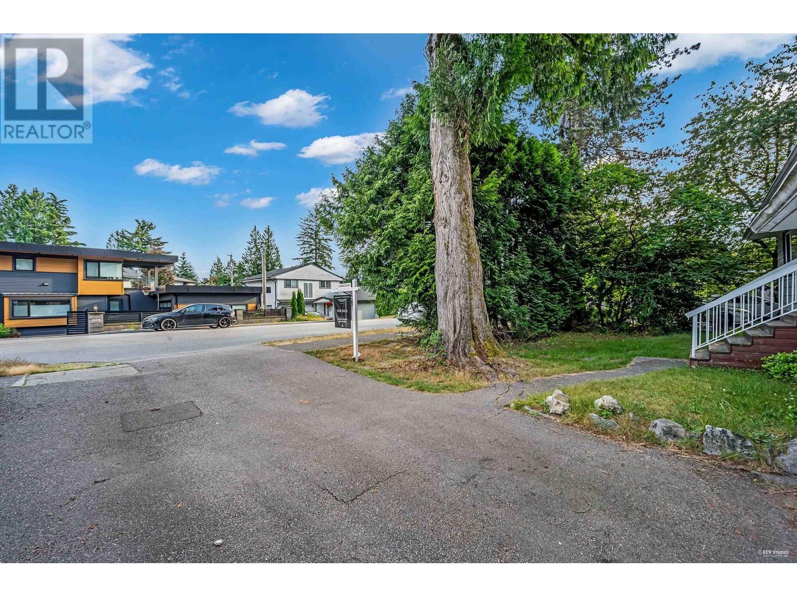 Photo 24 of 1052 Montroyal Boulevard, North Vancouver BC