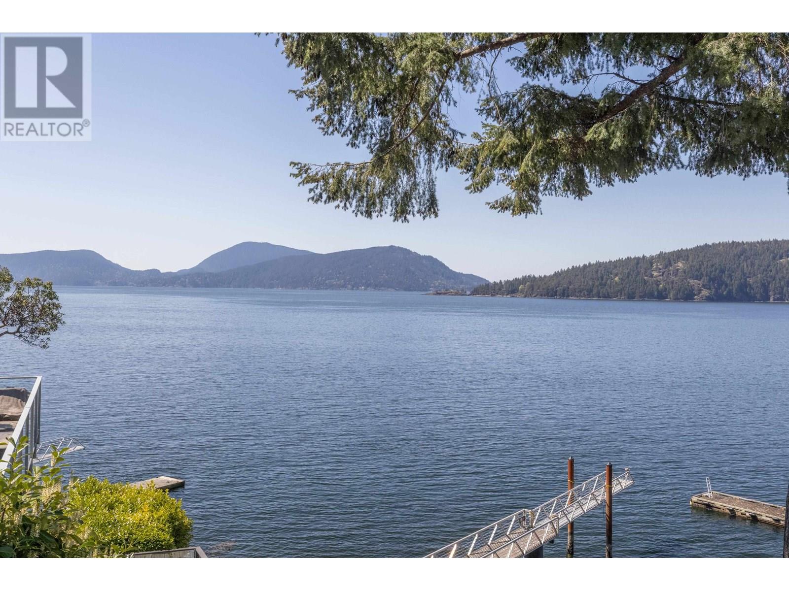 Photo 16 of 4 Strachan Point Road, West Vancouver BC