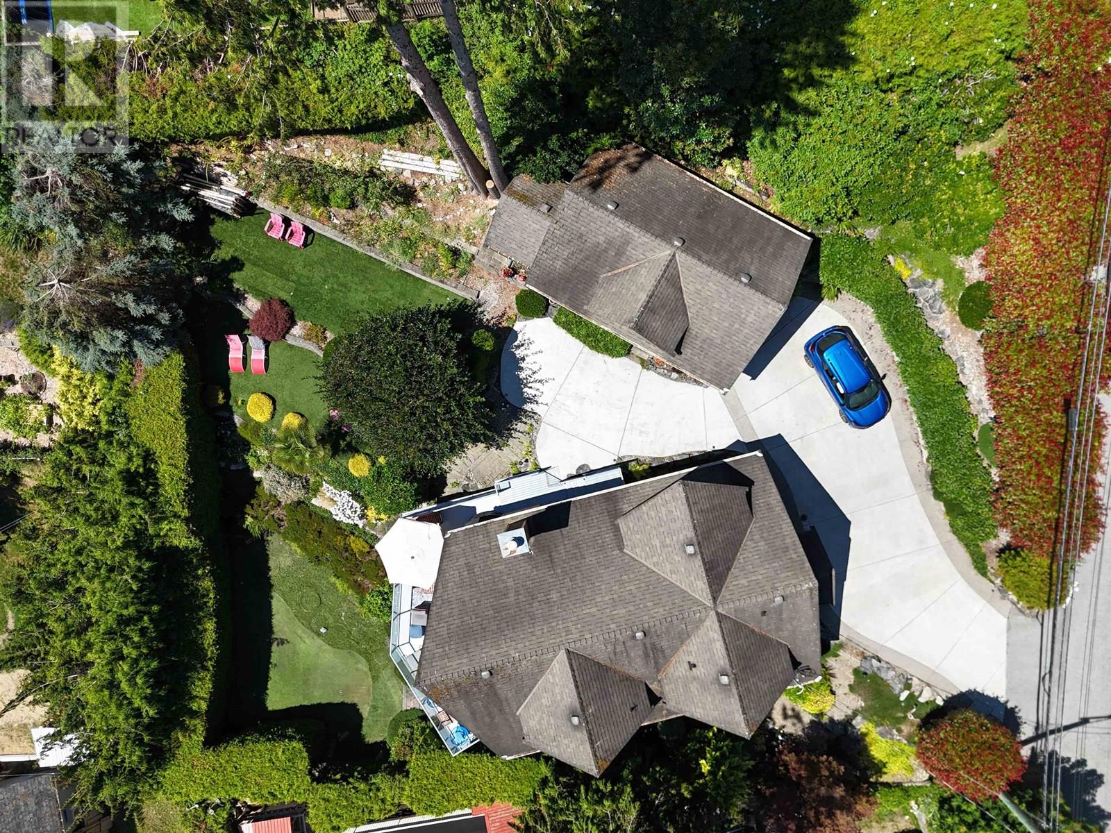 481 CENTRAL AVENUE, Gibsons