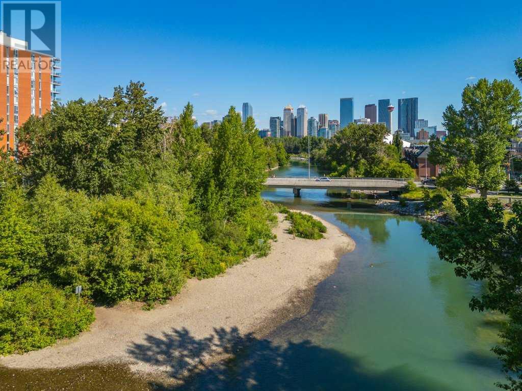 Single Family House Loft for Sale in    Avenue SW Mission Calgary 