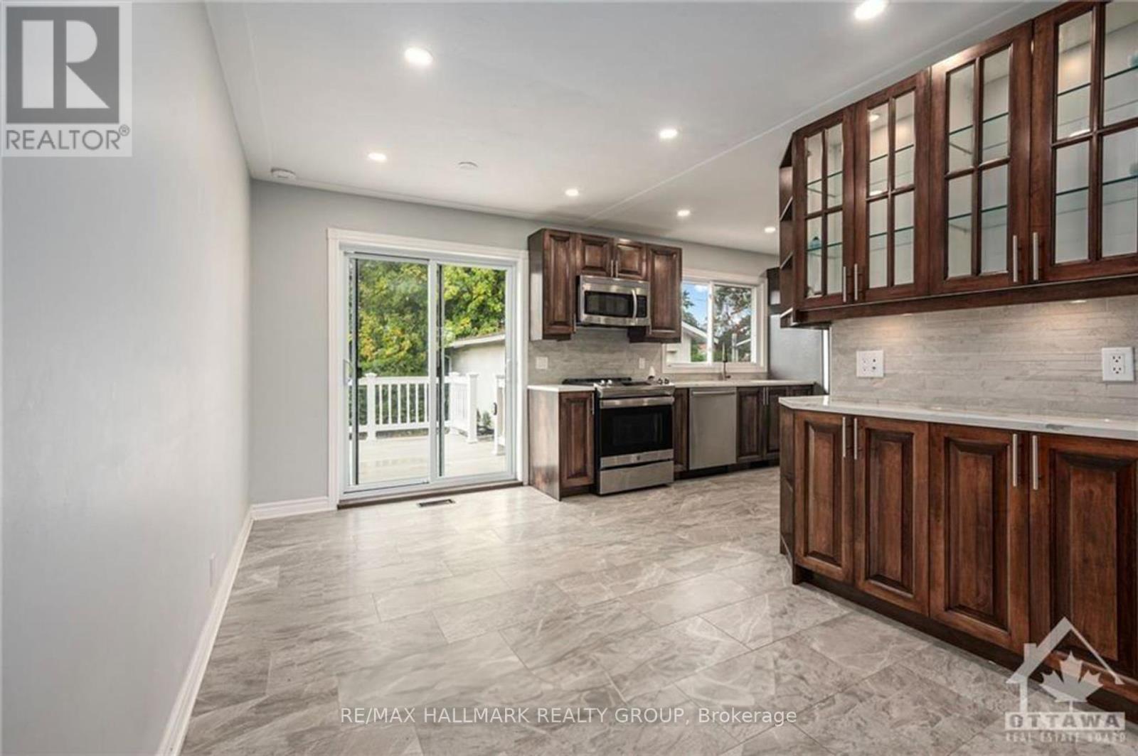 Photo 5 of 1680 Fisher Avenue, Ottawa ON