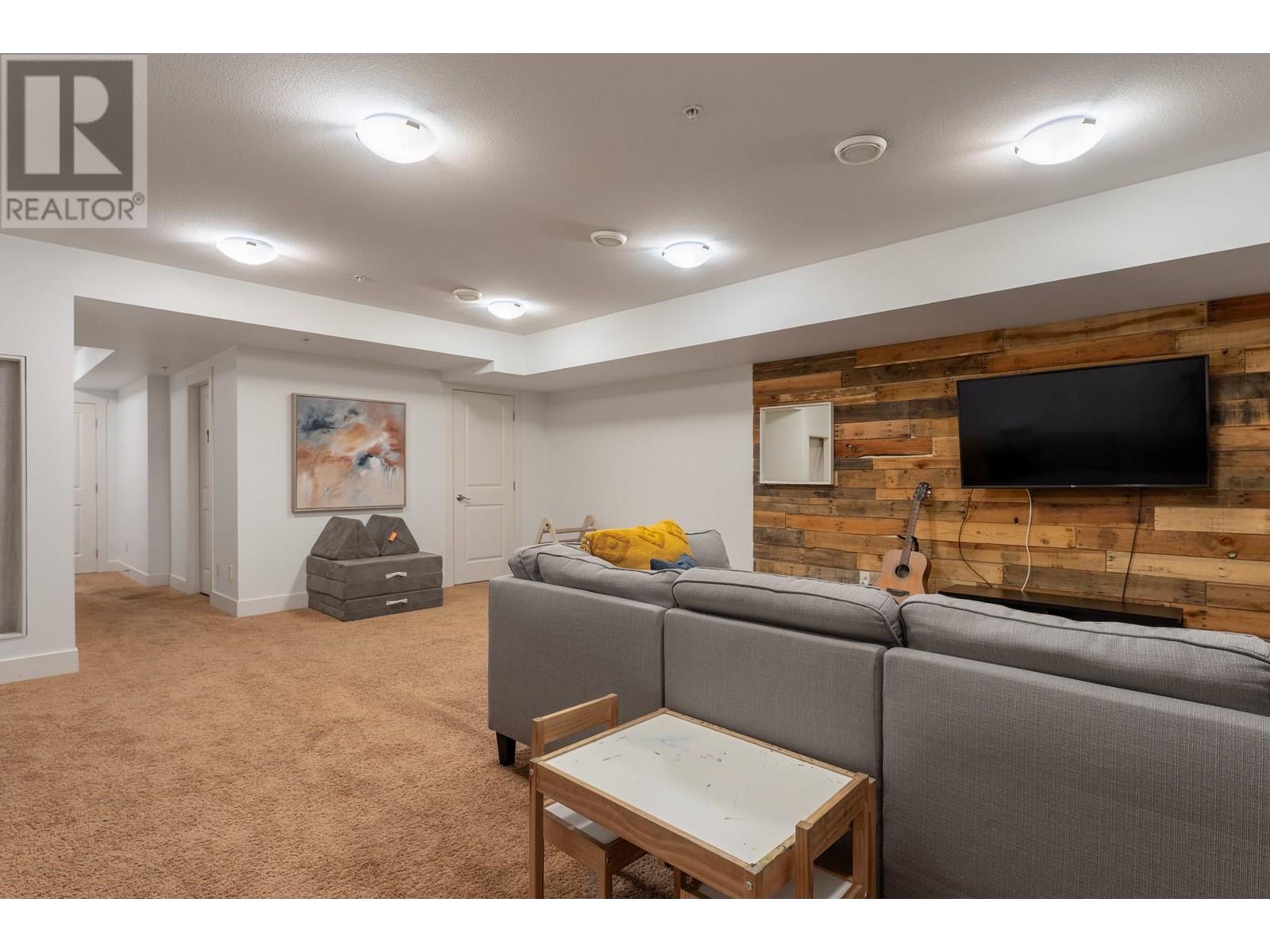 2 600 Boynton Place, Kelowna