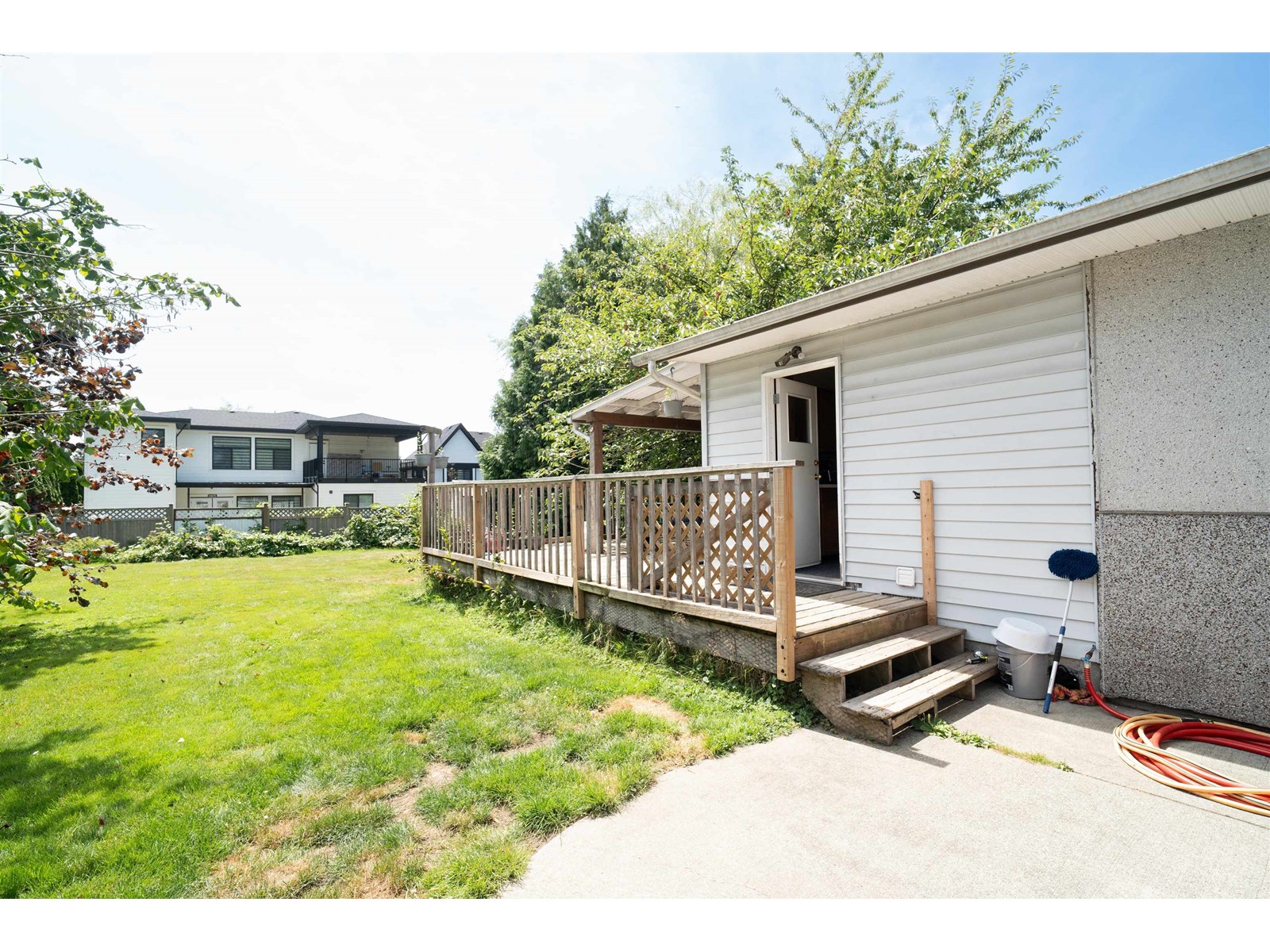 Photo 5 of 17878 60 Avenue, Surrey BC
