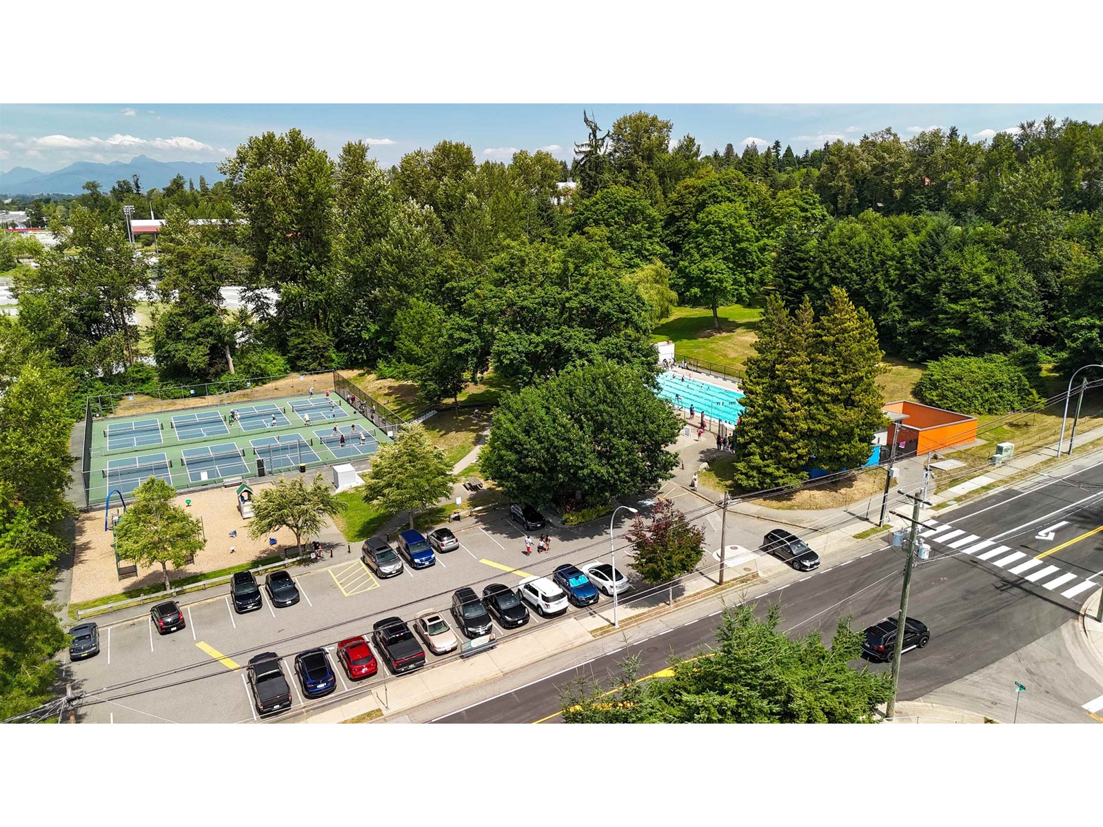 Photo 13 of 17878 60 Avenue, Surrey BC