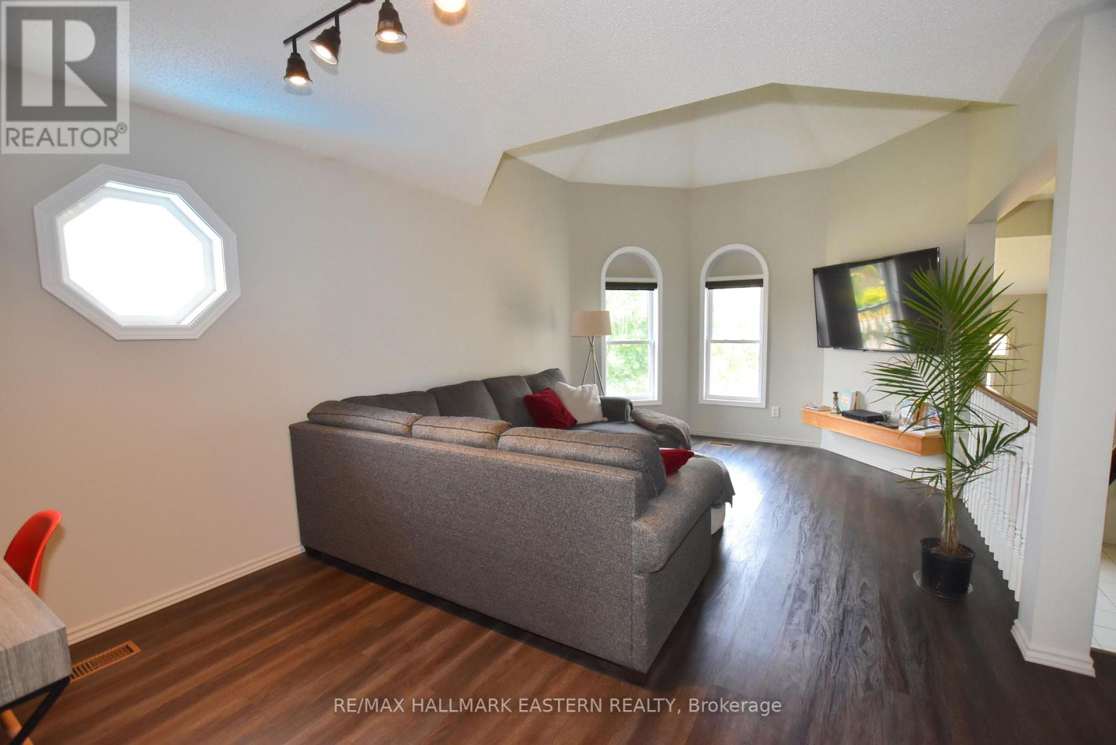 Photo 12 of 1259 Wildlark Drive, Peterborough ON