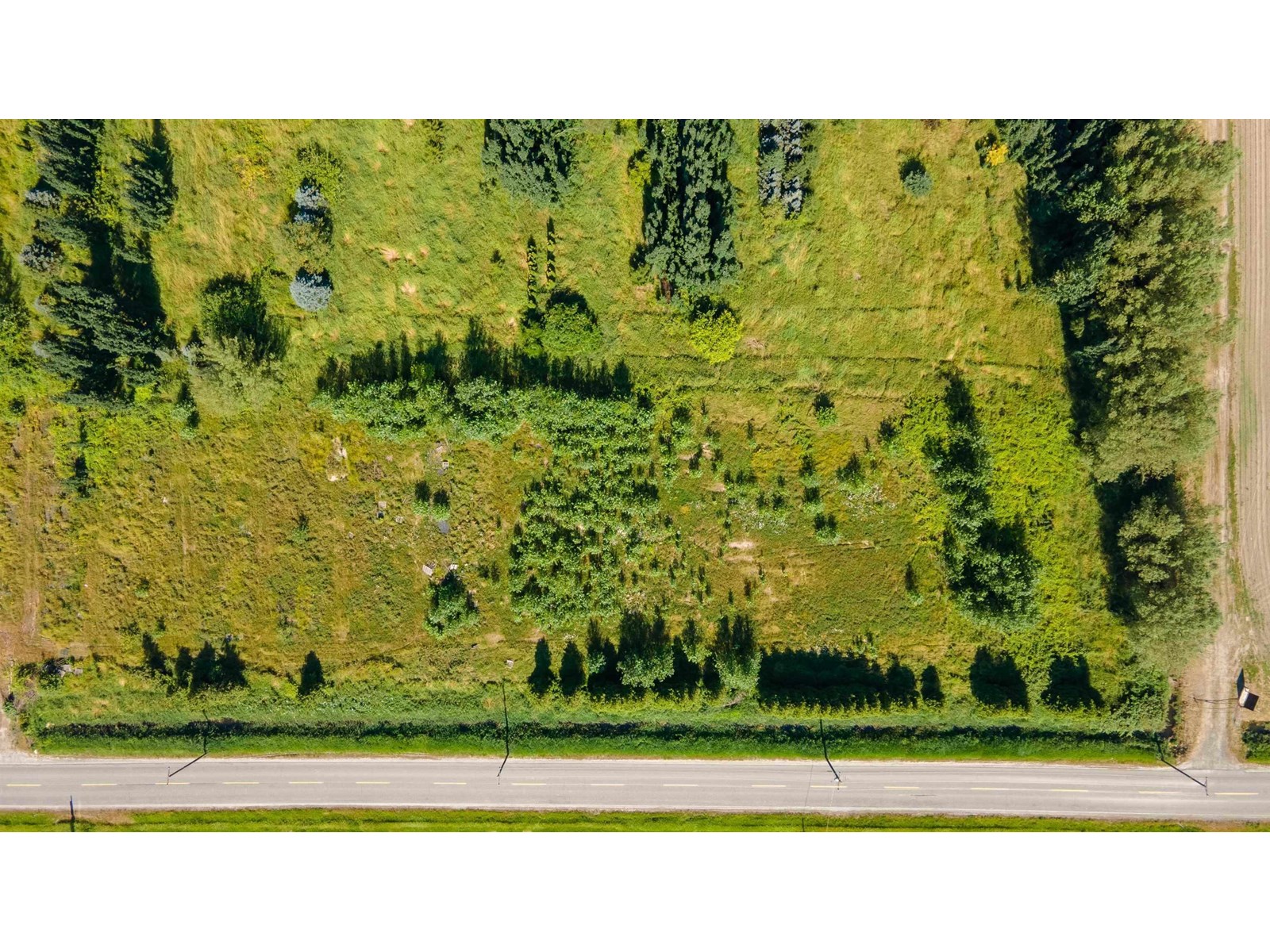 Photo 1 of 39881 North Parallel Road, Abbotsford BC