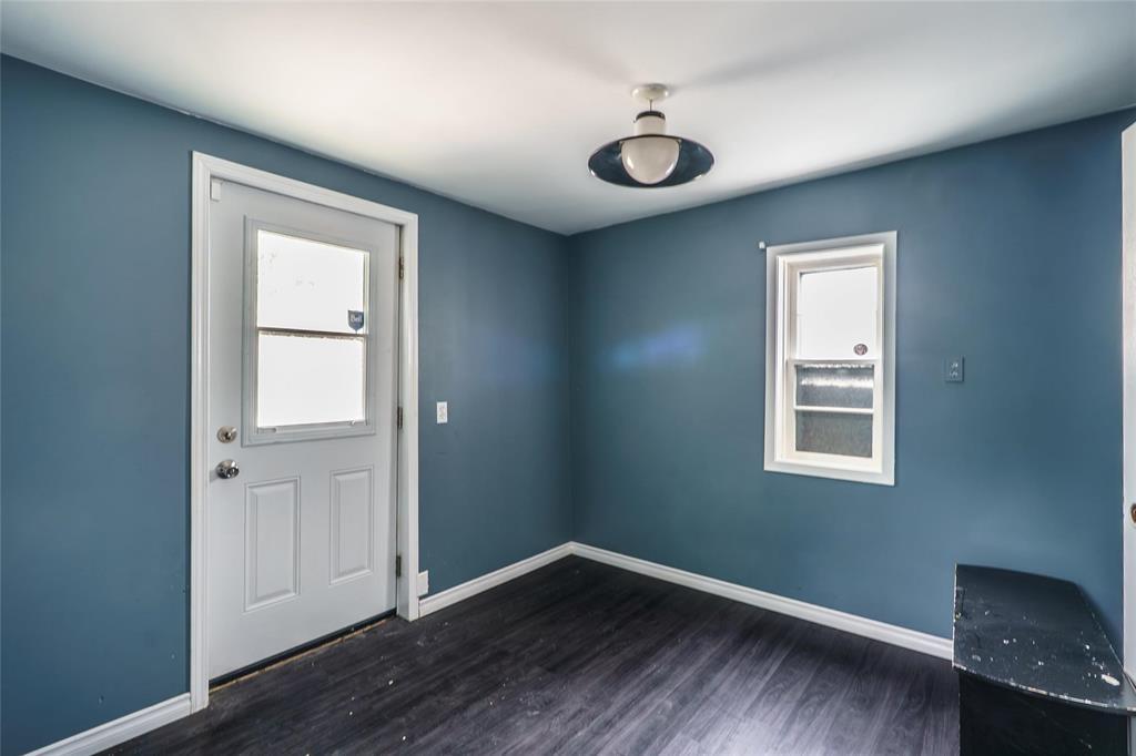 Photo 11 of 143 Enfield Crescent, Winnipeg MB