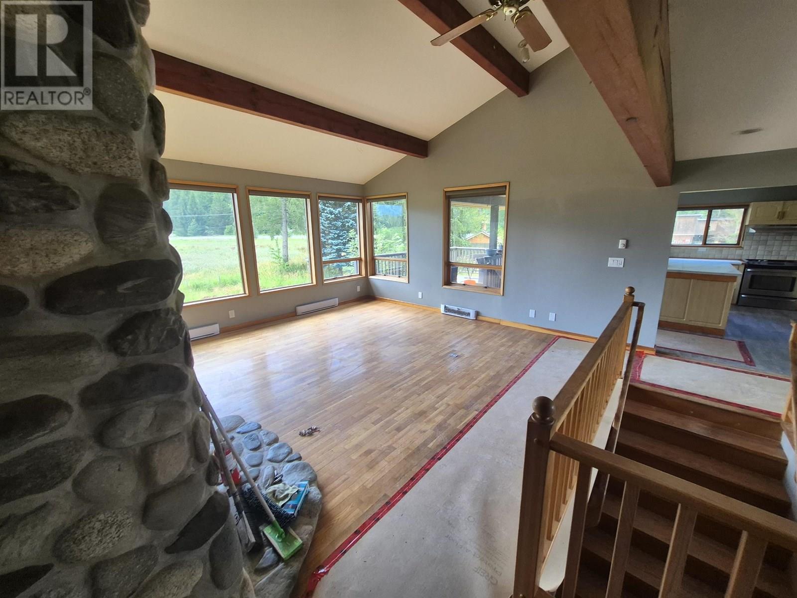 8184 PEMBERTON MEADOWS ROAD, Pemberton