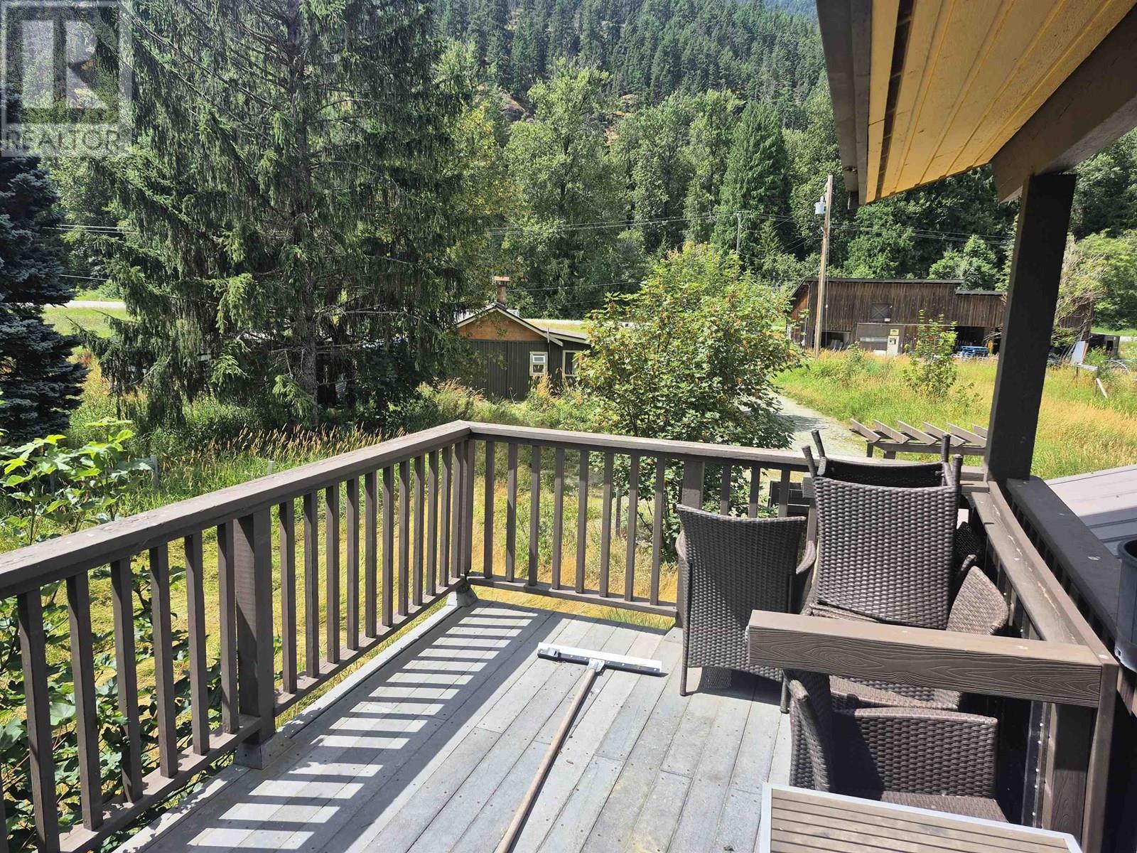 8184 PEMBERTON MEADOWS ROAD, Pemberton