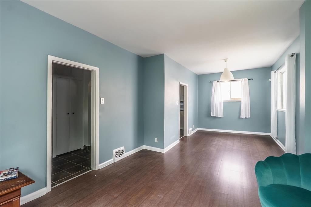 Photo 6 of 143 Enfield Crescent, Winnipeg MB