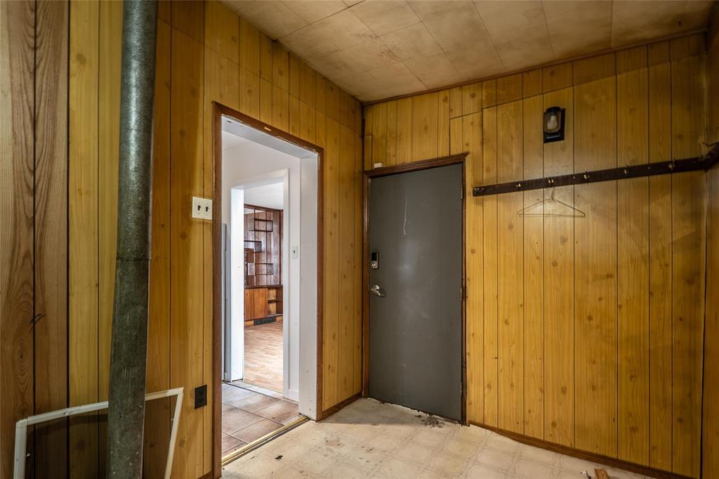Photo 3 of 1464 Alexander Avenue, Winnipeg MB