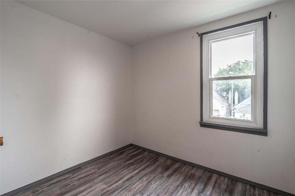 Photo 21 of 1464 Alexander Avenue, Winnipeg MB
