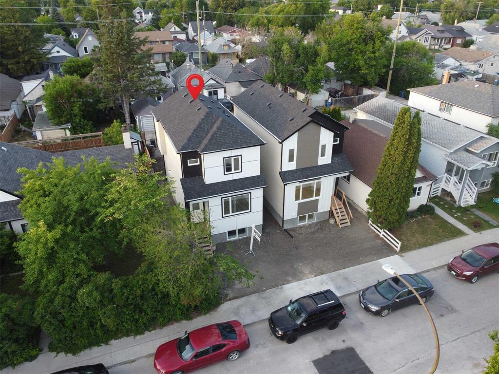 Photo 21 of 381 Martin Avenue W, Winnipeg MB