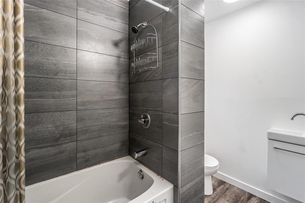 Photo 19 of 1464 Alexander Avenue, Winnipeg MB
