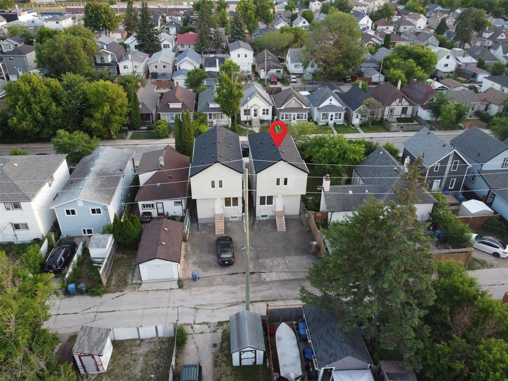 Photo 25 of 381 Martin Avenue W, Winnipeg MB