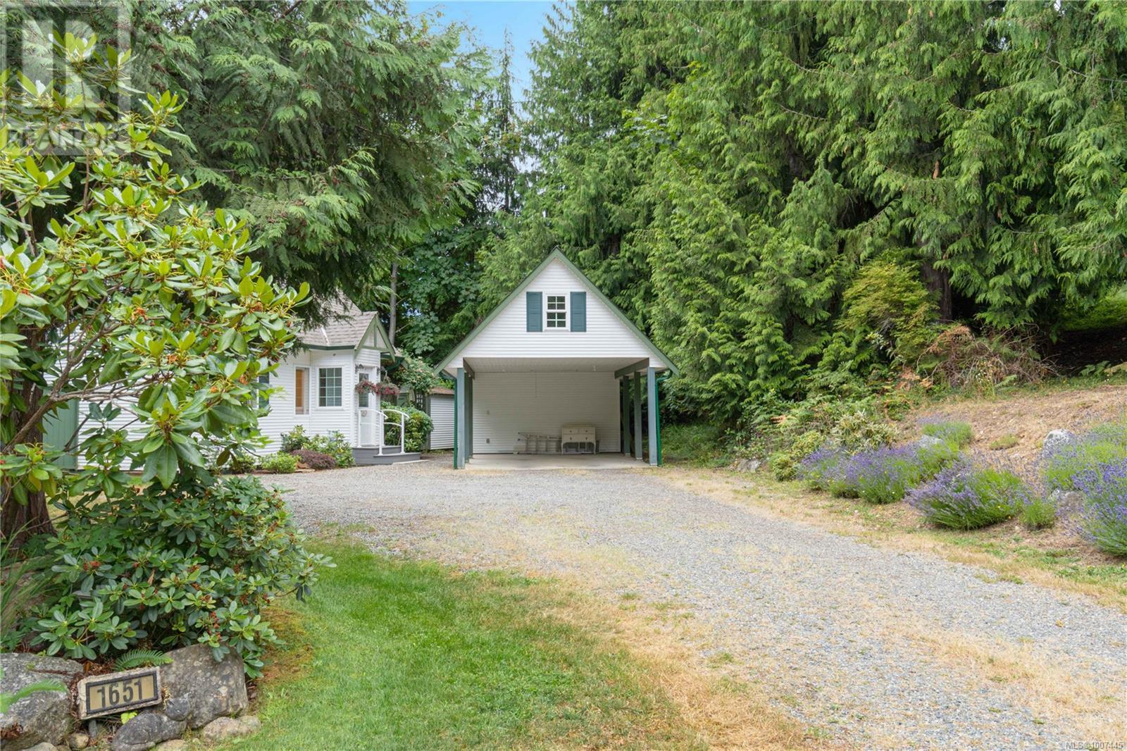 Photo 39 of 1651 Abbey Rd, Qualicum Beach BC