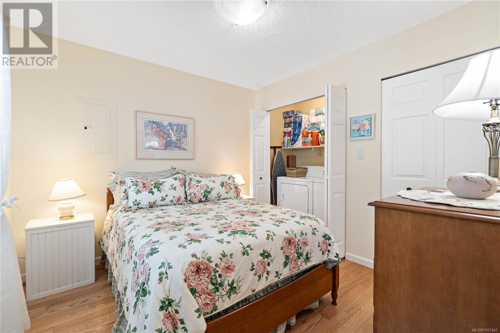Photo 5 of 1651 Abbey Rd, Qualicum Beach BC