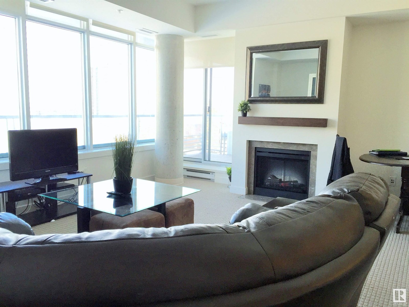 Photo 4 of 410 2504 109 St Nw, Edmonton AB